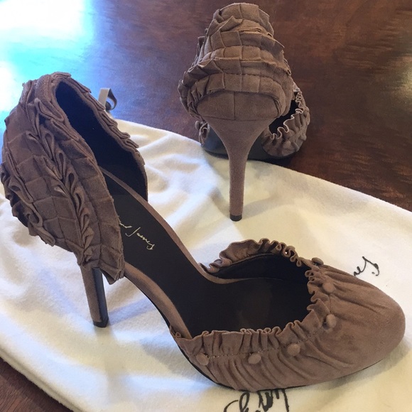 Elizabeth and James Sued pumps, never worn - Picture 4 of 8